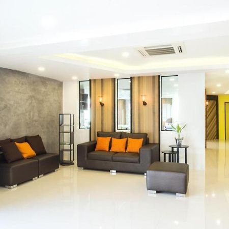 The Circle Hotel Buriram Extérieur photo