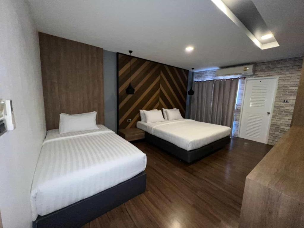 The Circle Hotel Buriram Extérieur photo