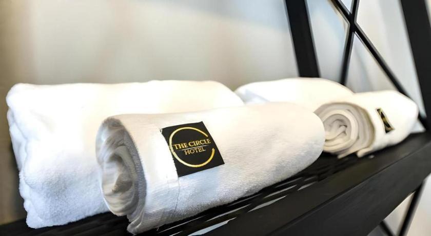 The Circle Hotel Buriram Extérieur photo