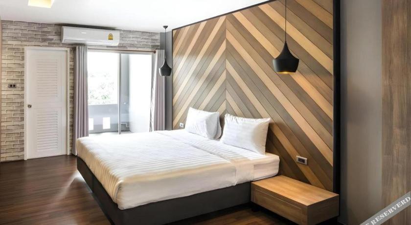 The Circle Hotel Buriram Extérieur photo