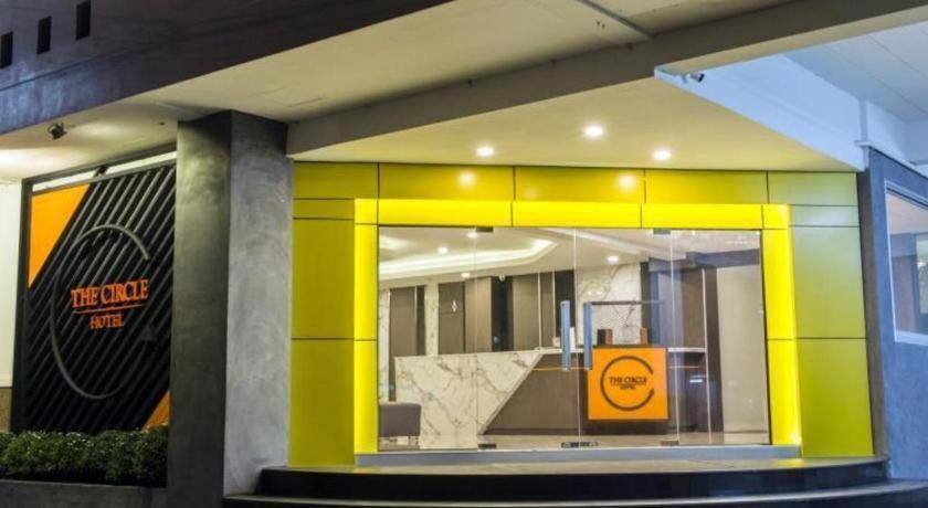 The Circle Hotel Buriram Extérieur photo